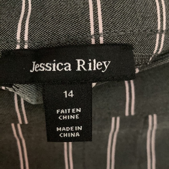 Jessica Riley size 14 Gray with Stripes NWT button pocket details. - Picture 4 of 6